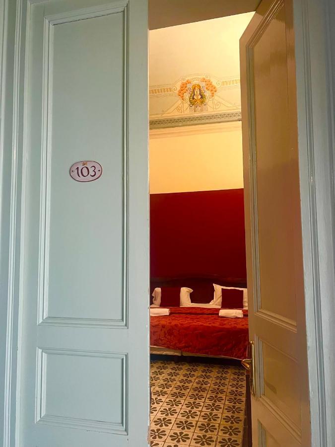 Hotel Valentino CTA Exteriör bild