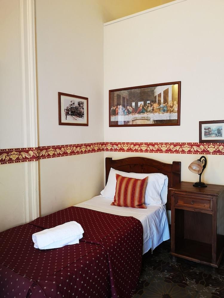 Hotel Valentino CTA Exteriör bild