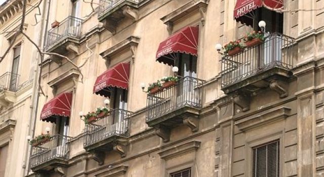 Hotel Valentino CTA Exteriör bild